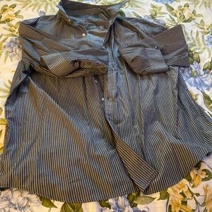 Perry Ellis dress shirt used in great condition